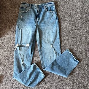 Abercrombie Ultra High Rise 90s Straight Jean NWOT